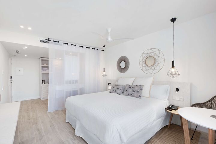 Room 18 of 67