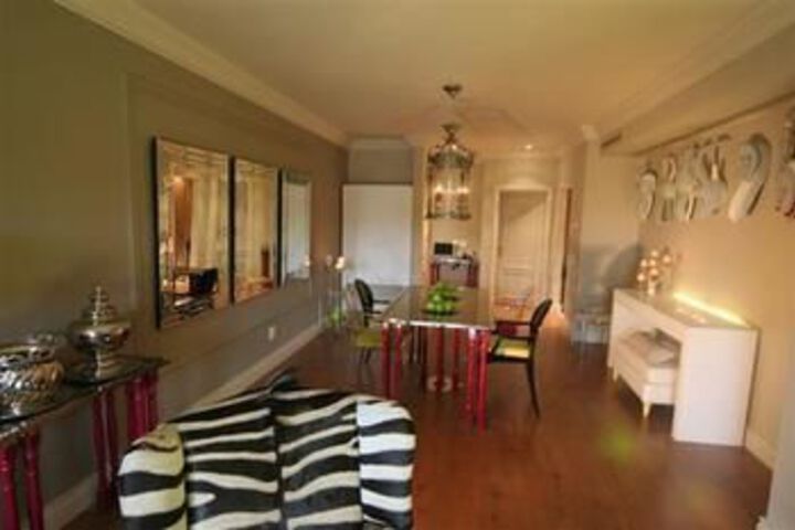 Room 5 of 6