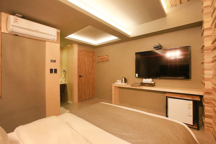Room 43 of 91