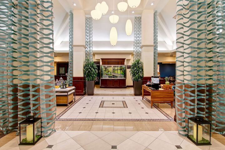 Entrance & Lobby