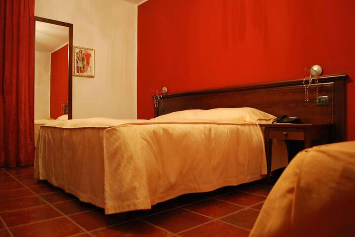 Room 12 of 31