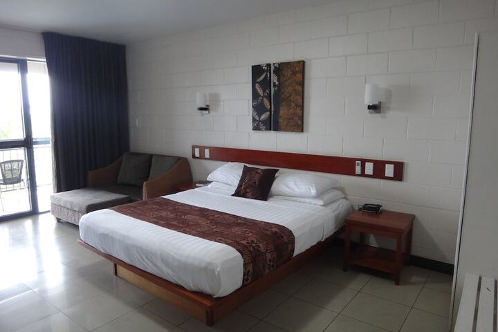 Room 10 of 42