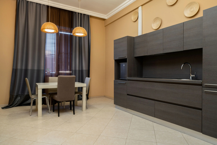 Room 9 of 48