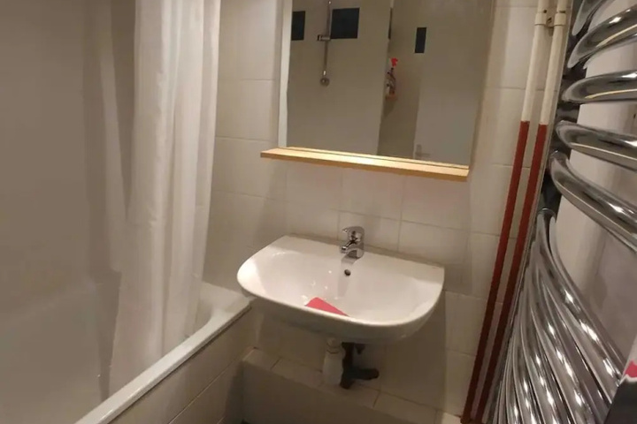 Room 7 of 13