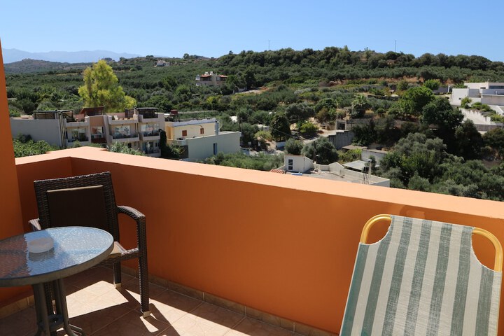 ORSALIA LUXURY SUITES