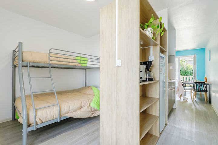 Room 5 of 109