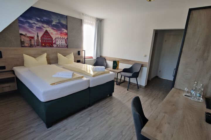 Room 17 of 73