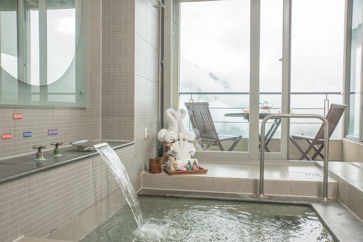 Room amenity
