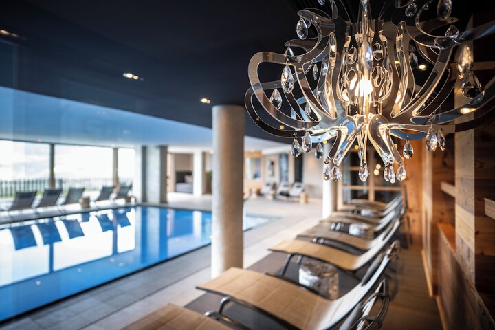 Pool 51 of 154