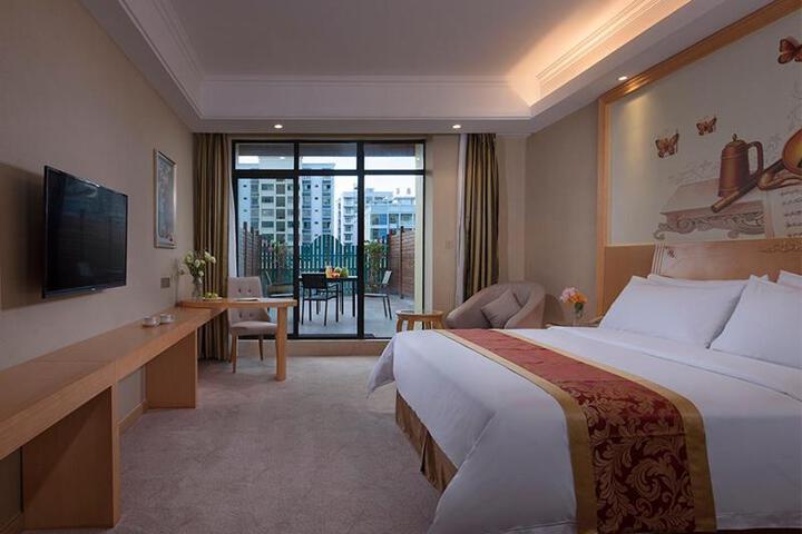 Vienna Hotel (Qionghai Yinhai Road)