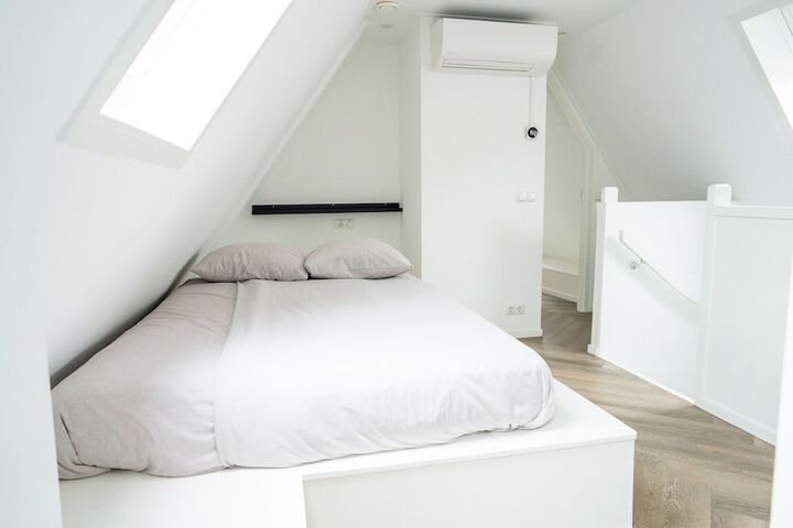 Room 18 of 50
