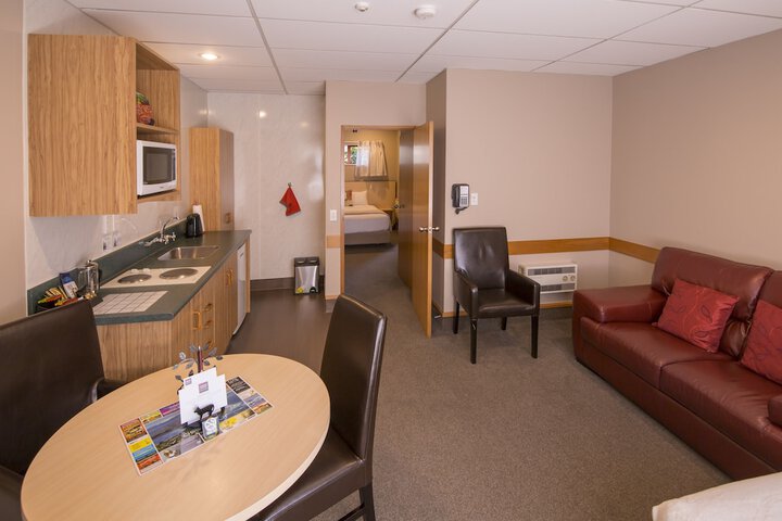 Room 8 of 38