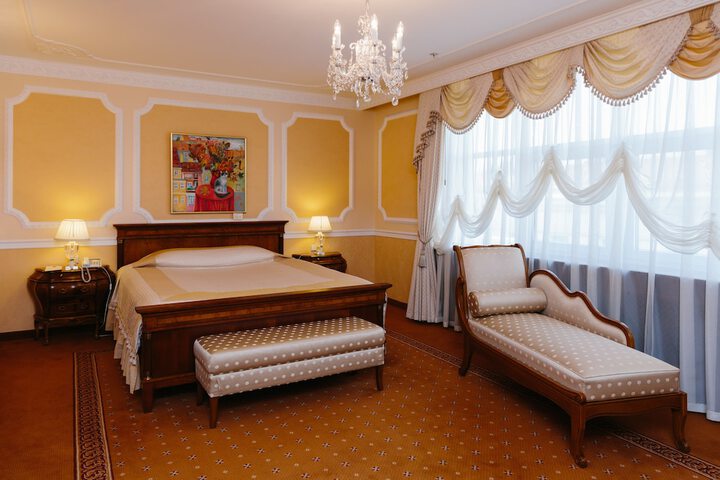 Room 9 of 117