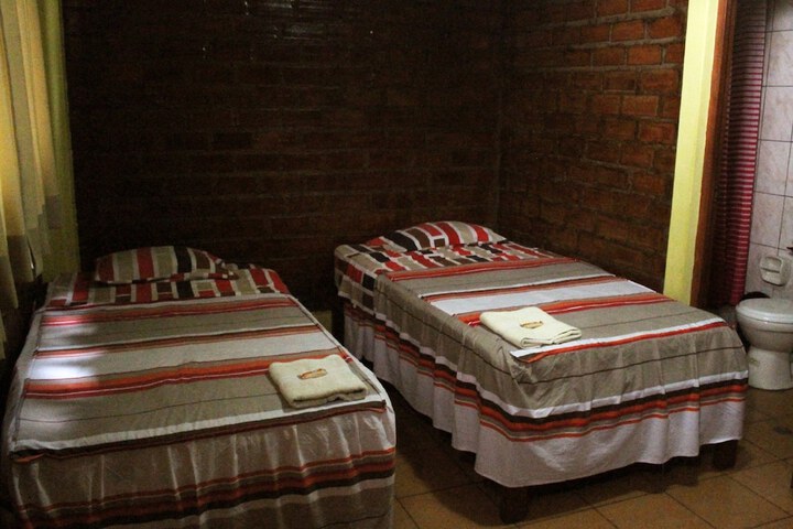 Room 9 of 40