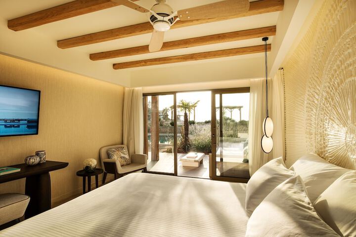Room 4 of 74