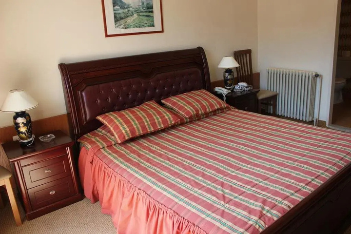 Room 6 of 22