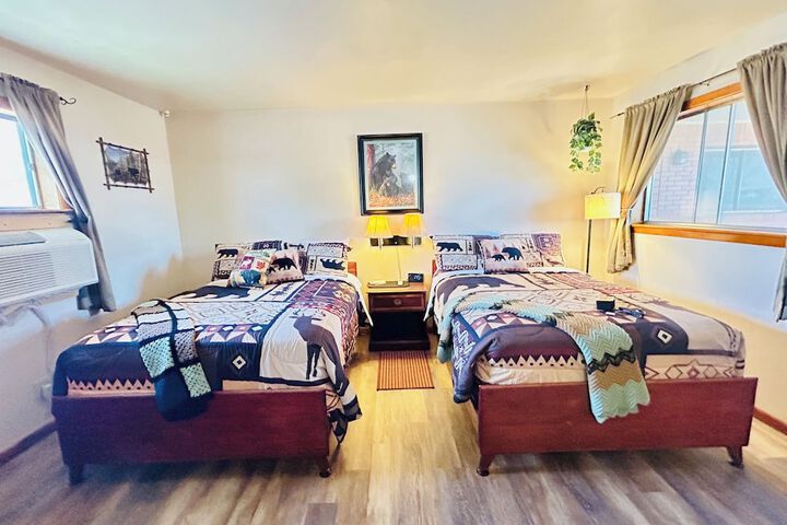 Room 6 of 33