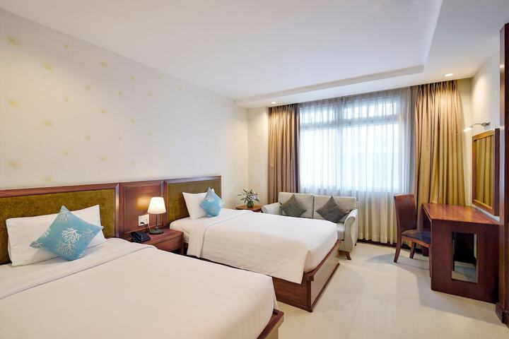 Room 30 of 108