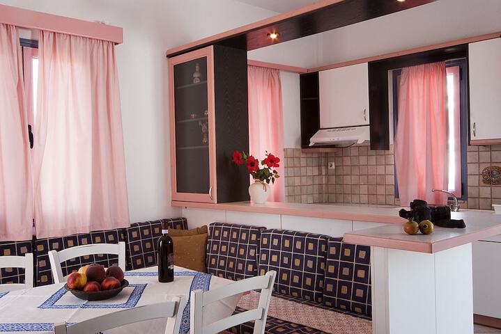 Room 8 of 27