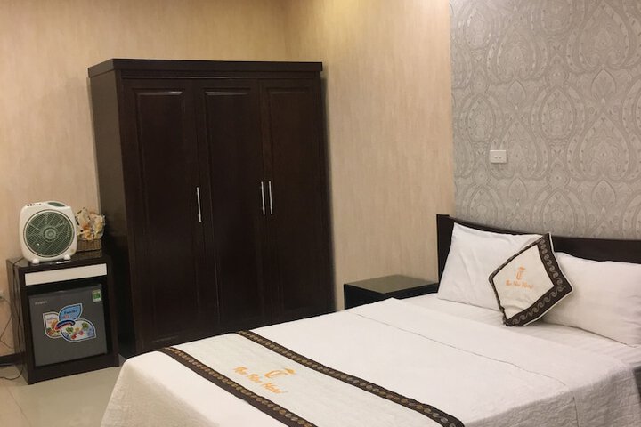 Room 10 of 37