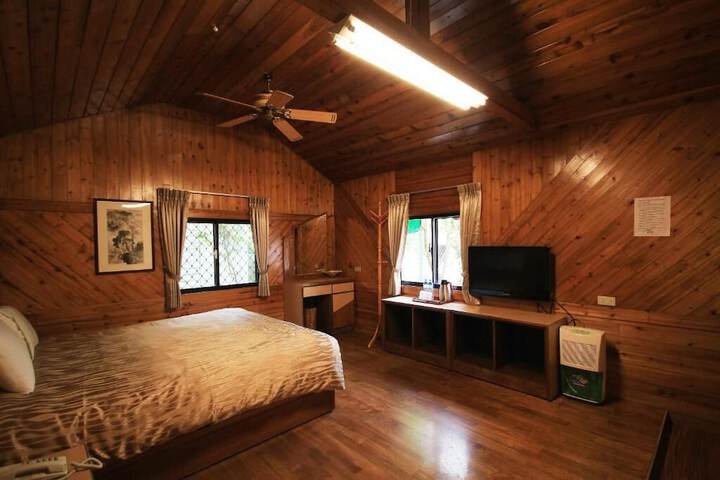 Room 17 of 35