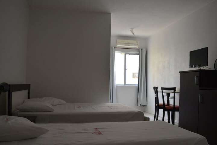 Room 8 of 28