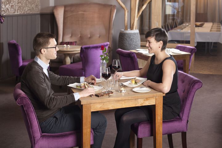 Dining 10 of 60