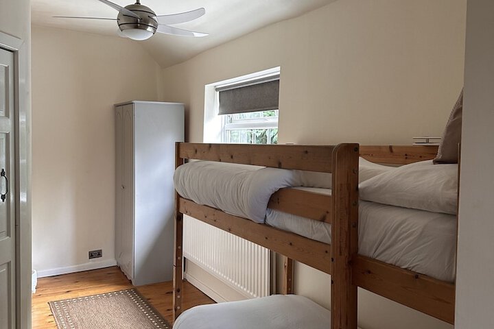 Room 9 of 24