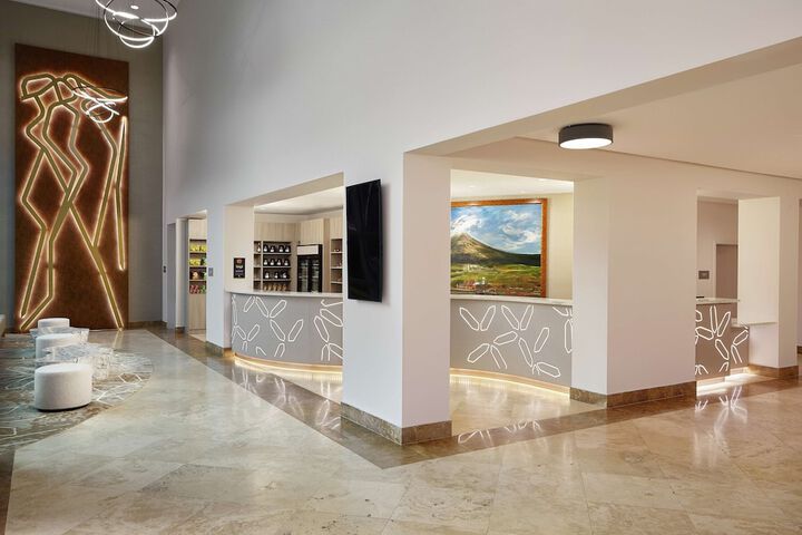 Hotel Interior 5 of 68