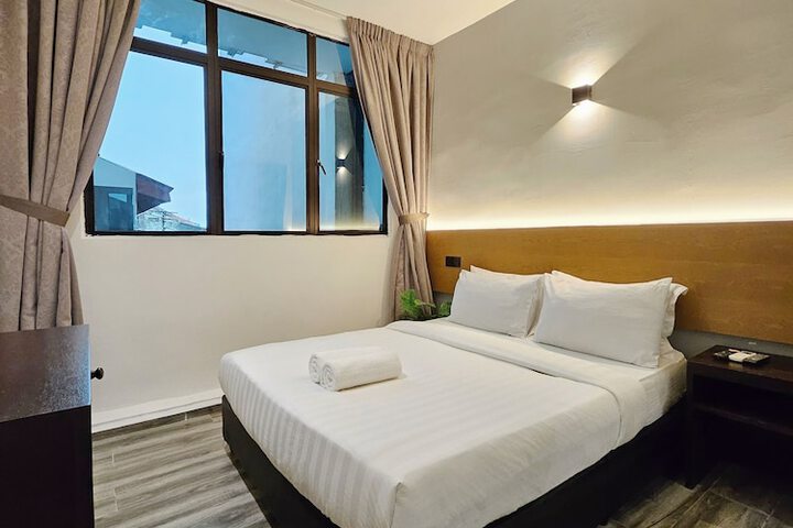 Room 29 of 102