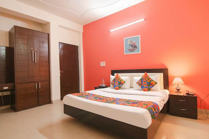 Fabhotel The Lavish Villa