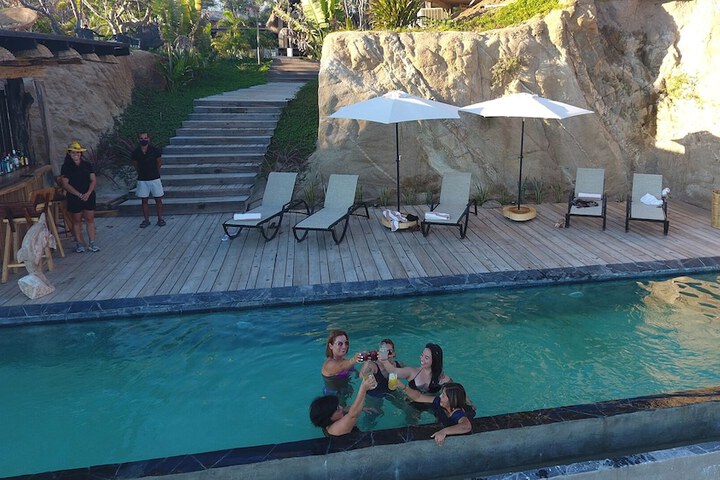 Pool 44 of 58
