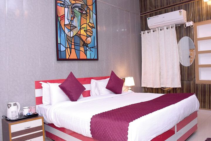 Room 7 of 29