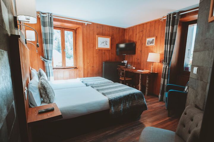 Room 8 of 20