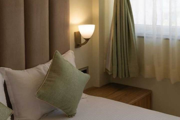 Room 14 of 21