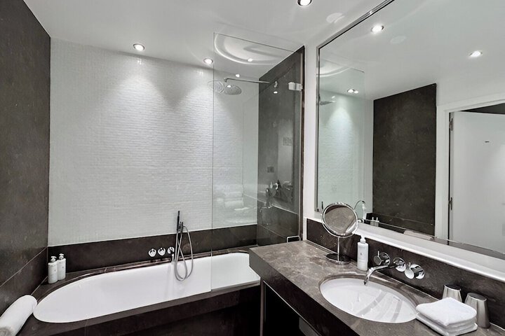 Room 45 of 63