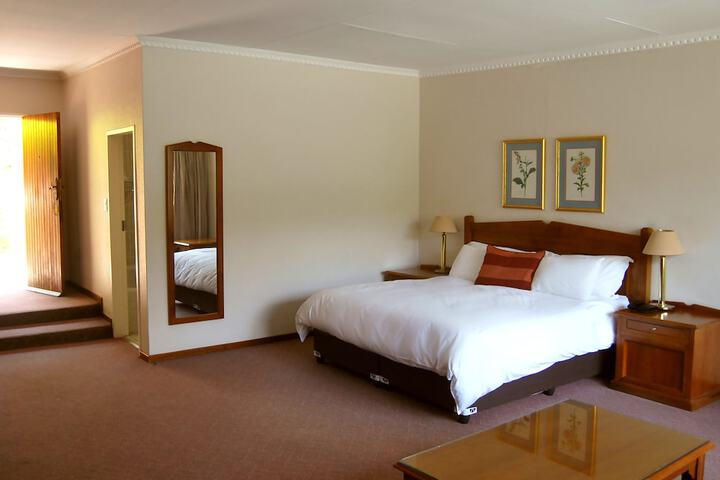 Room 17 of 64