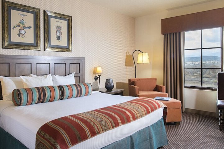 Room 3 of 8