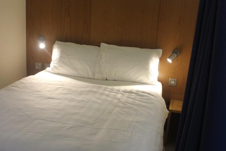 Room 15 of 30