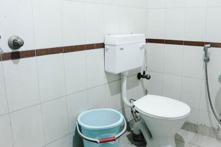 Room 9 of 22