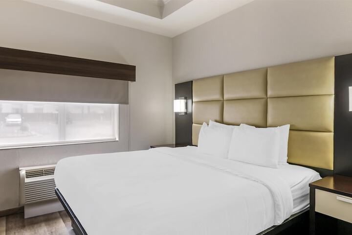 Room 28 of 59