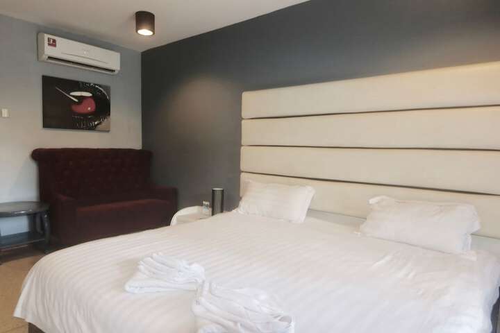Room 21 of 170