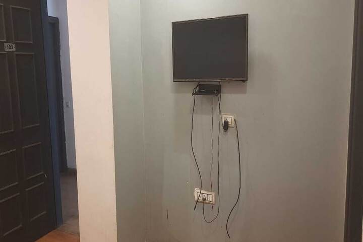Room 2 of 14