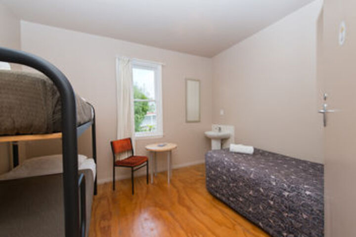 Room 7 of 17