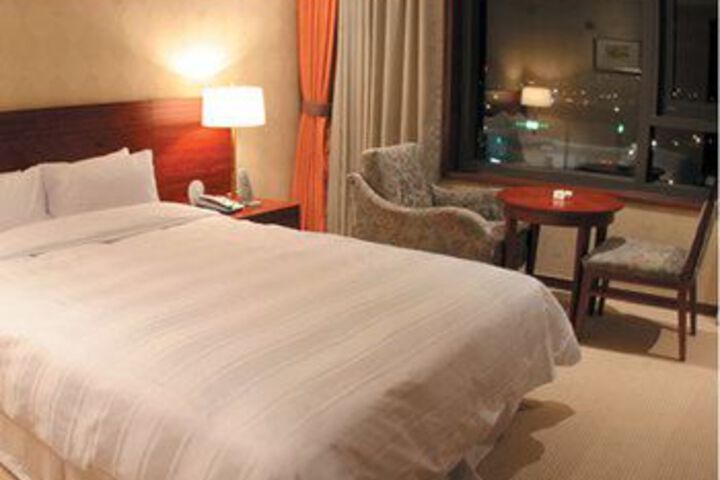 Room 2 of 9