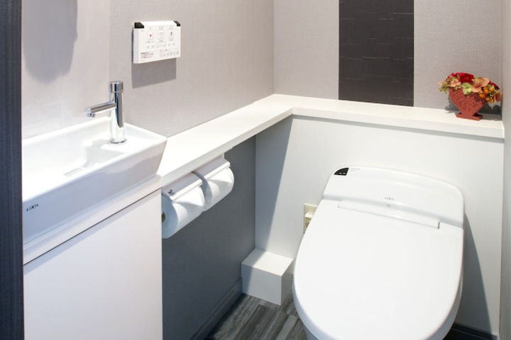 Room 4 of 15