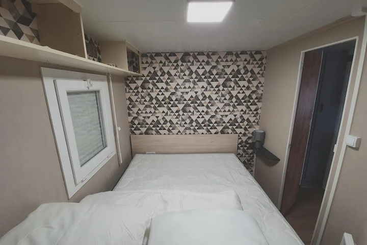 Bungalow With 2 Bedrooms in Besse-et-saint-anastaise With Pool Access and Furnished Garden