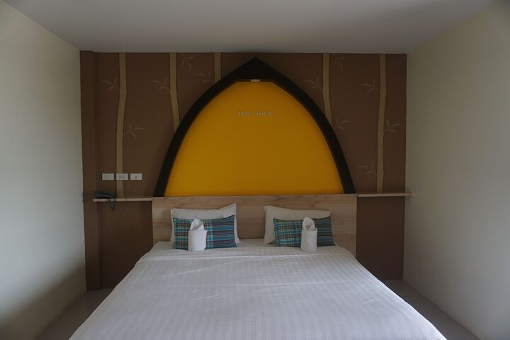 Room 13 of 44