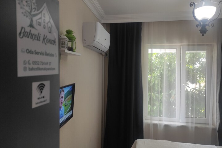 Room 16 of 81