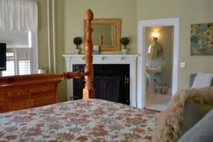 Room 35 of 96